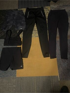 ALO Women’s lot size small
